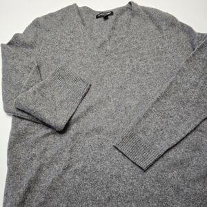 41 Hawthorn V-Neck Cashmere Blend Sweater — Gray 1xl